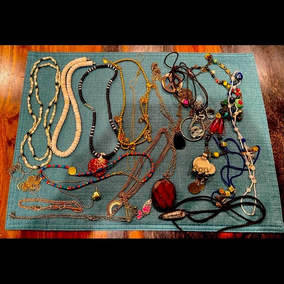 Jewelry - ⤵️COSTUME JEWELRY LOT (2)